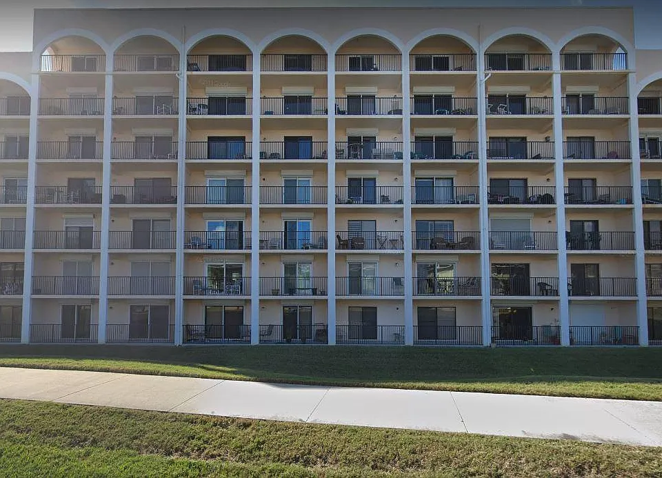 30 Inlet Harbor Rd #205