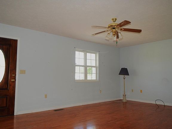 4th image of 1691 Mullins Rd