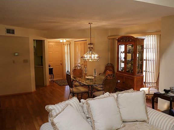 3rd image of 7931 Timberwood Cir