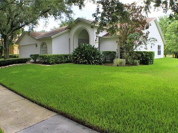 4th image of 9325 Hampshire Park Dr