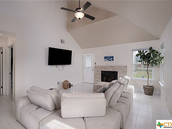 5th image of 2710 Copperhead Dr