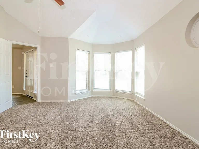501 Timber Way Dr — Photo 9