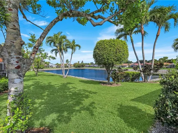 15040 Sterling Oaks DR, NAPLES, FL 34110
