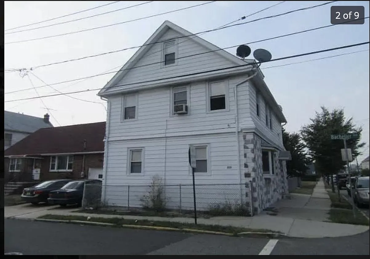 2 bed, 1000 sqft, $1,725 — Photo 2