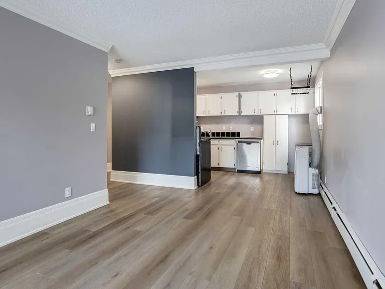 1817 N 11th Ave SW #202 — Photo 12