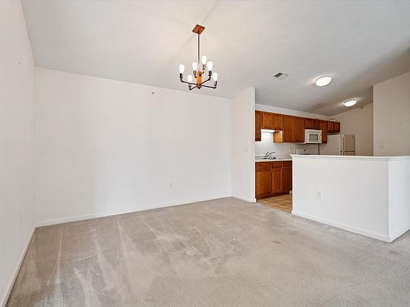 4th image of 8921 Hunters Creek Dr APT 312