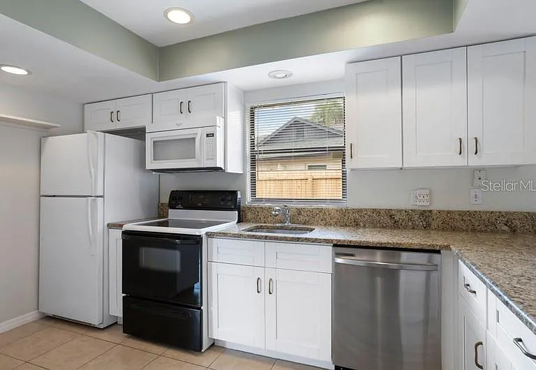 14014 Middleton Way — Photo 10