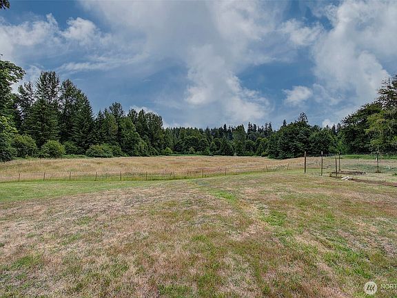 5th image of 1654 Spencer Road