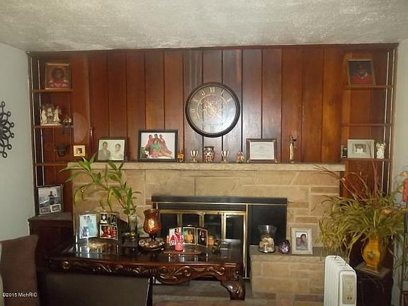 3rd image of 2557 Evernia Ave SE