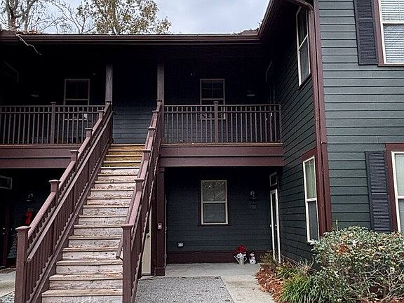 2nd image of 5565 Colonial Chatsworth Cir