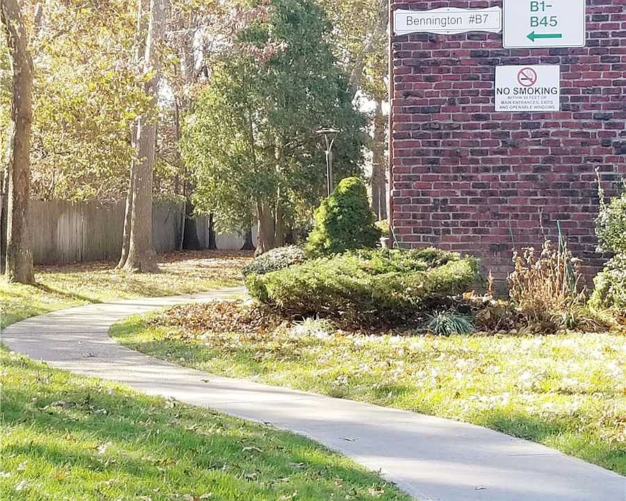 1st image of 7 Glen Hollow Dr APT B2