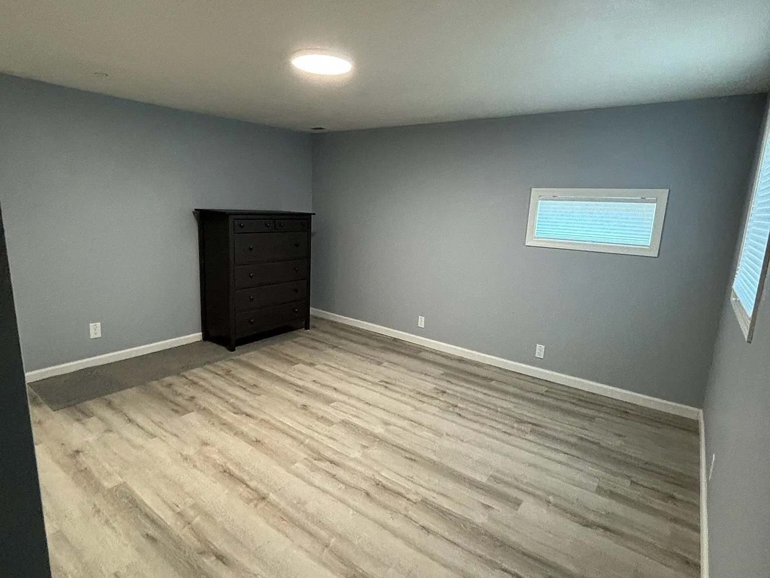 12 bed, 3596 sqft, $925 — Photo 3