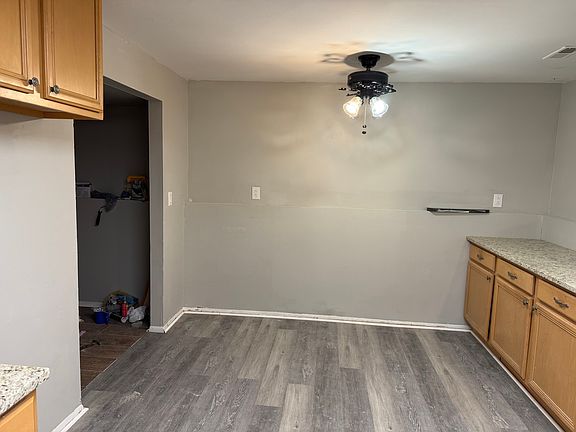 4th image of 5415 Culver St