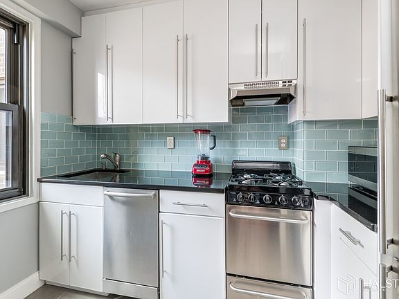 4th image of 188 7th Ave #8K