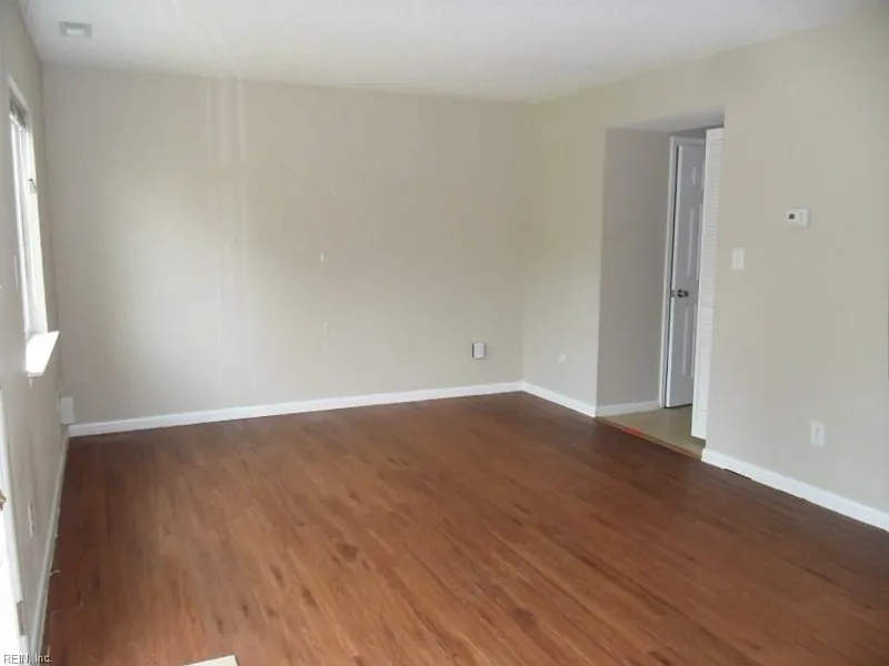2 bed, 1004 sqft, $1,970 — Photo 2
