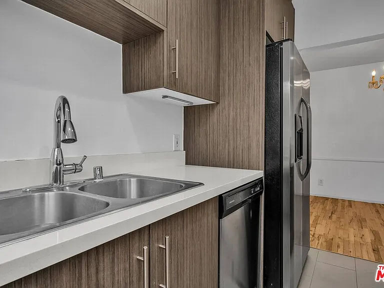 149 S Hayworth Ave #1 — Photo 5