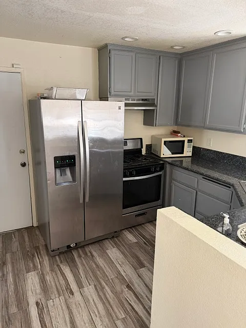 3 bed, 1250 sqft, $2,000 — Photo 4