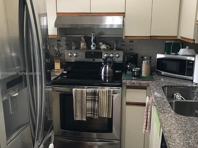 248 Majorca Ave — Photo 15