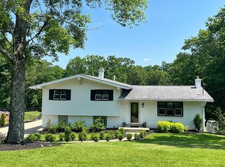 155 Broadbent Rd, Sewickley, PA 15143