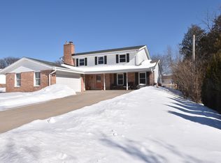 3324 S 122nd St, West Allis, WI 53227