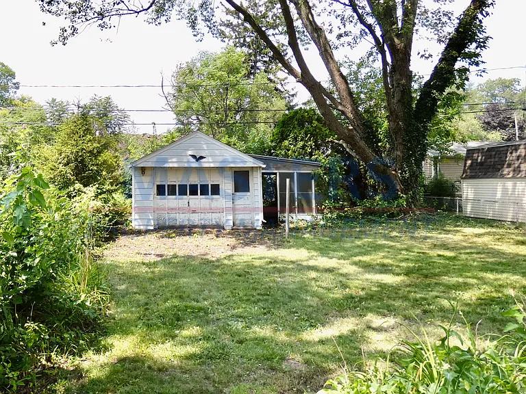 5133 Adella St — Photo 2