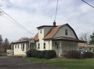 2015 Edgely Rd, Levittown, PA 19057