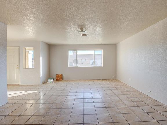 4th image of 2908 W 30th St