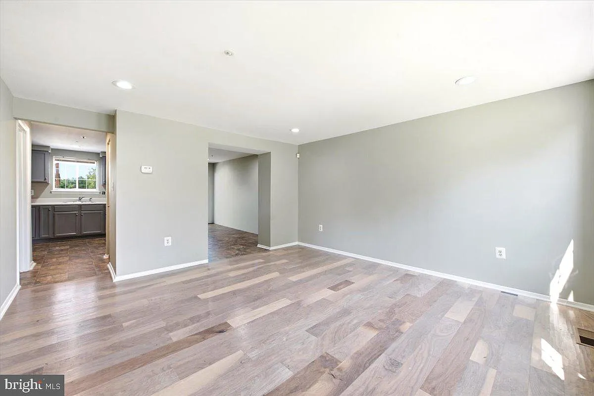 4 bed, 1485 sqft, $2,000 — Photo 2