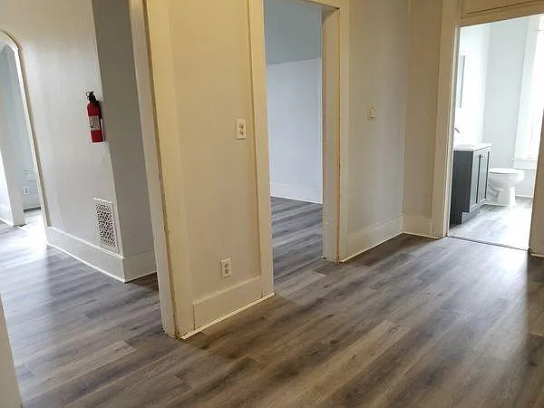 707 W 4th St #3 — Photo 5