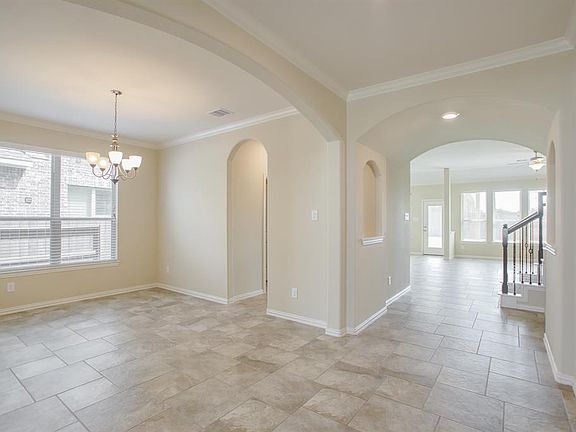 3rd image of 16703 Highland Country Dr