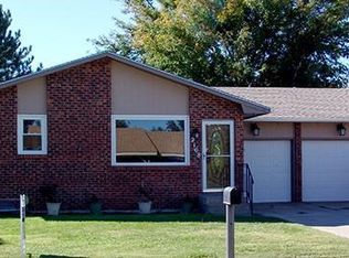 2108 E Pawnee Rd, Garden City, KS 67846