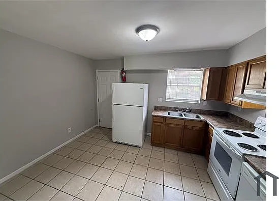 5751 Overlook Rd — Photo 2