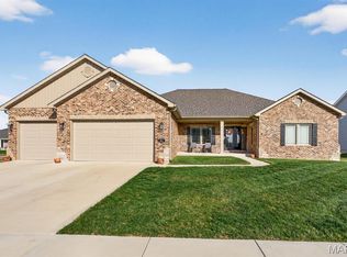 1300 Renwick Way Ct, O'Fallon, IL 62269