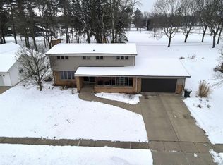 1034 Newbury St, Ripon, WI 54971