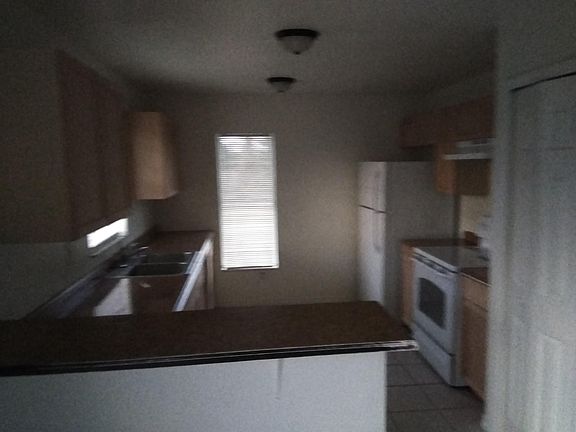 4th image of 864 Eisenhower Blvd