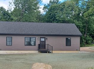 5 Jordan Ln, Monmouth, ME 04259