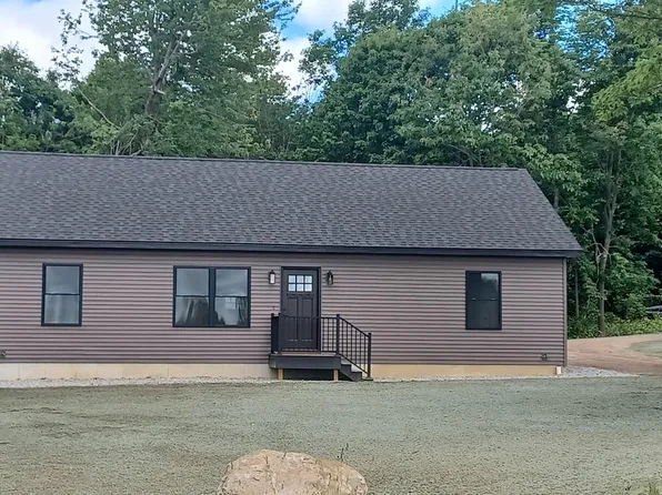 5 Jordan Lane, Monmouth, ME 04259