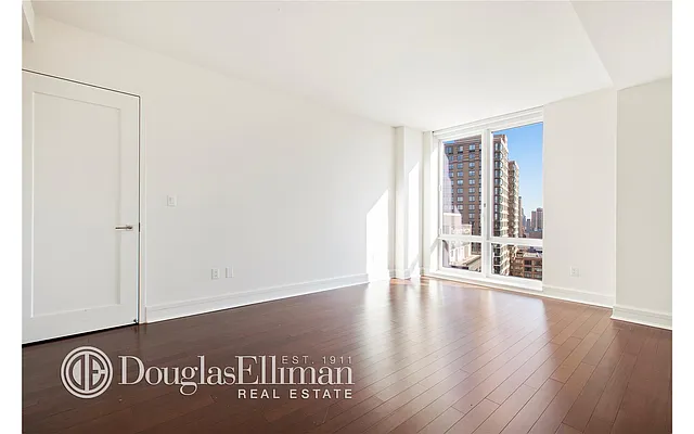 Rented by Douglas Elliman | media 19