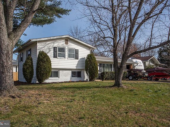 2nd image of 6109 Pioneer Dr