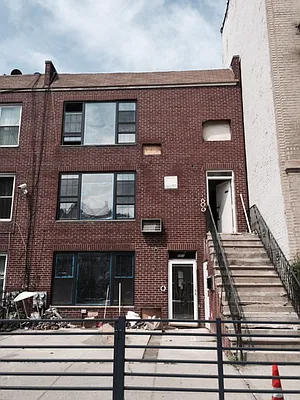 Rented by Premier Metro Realty Corp | media 31