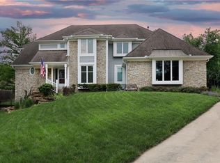10729 W 109th St, Overland Park, KS 66210