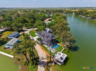 270 Isle Of View Dr, Mc Queeney, TX 78123
