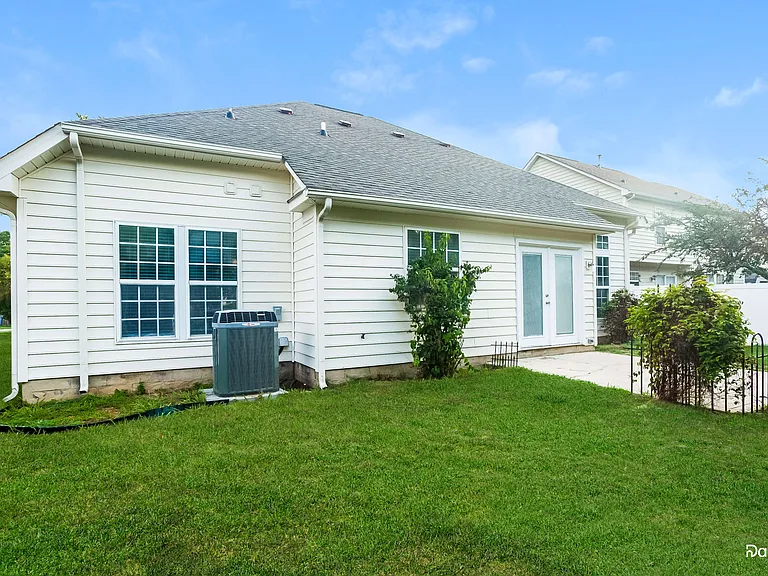 6616 Courtland St — Photo 15