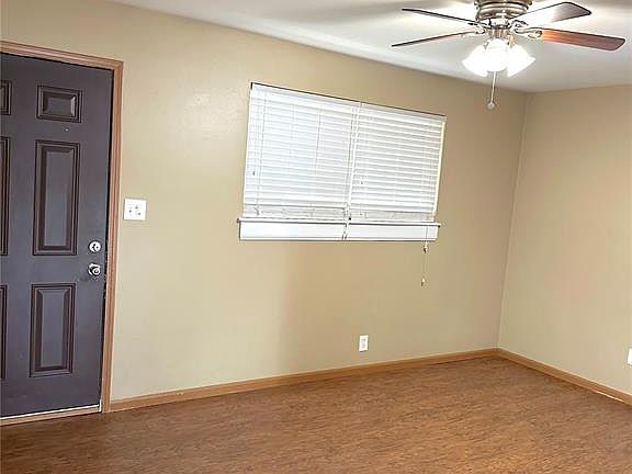 2nd image of 5 Sarpy Rd APT D