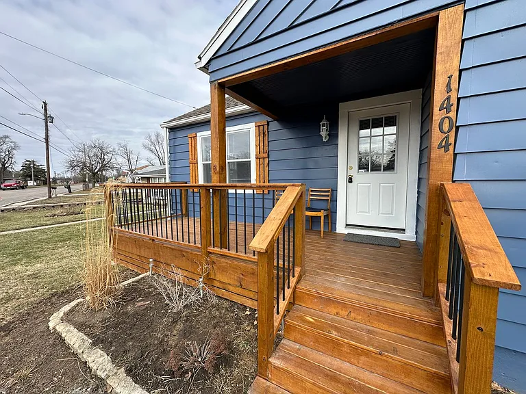 1404 W Bethel Ave — Photo 36