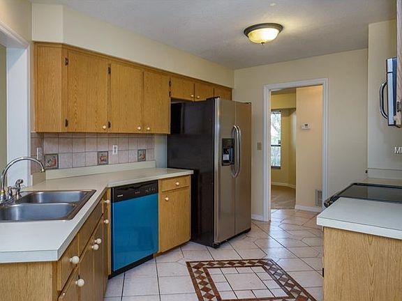 4th image of 4134 Greenfern Dr
