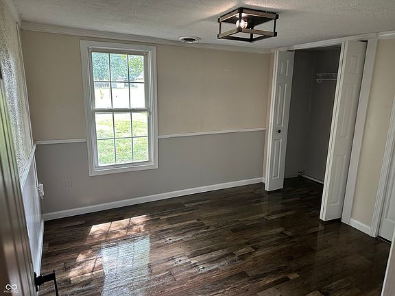 4th image of 569 Parker St