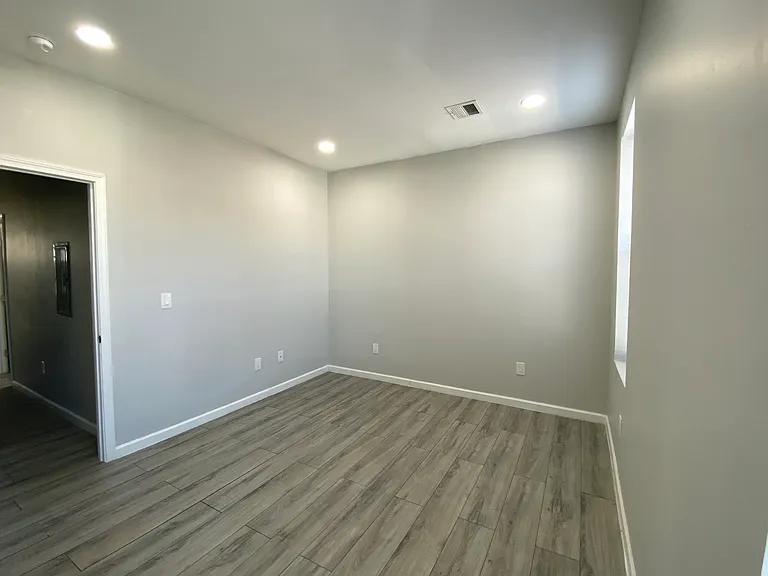 3743 N 18th St #3 — Photo 8