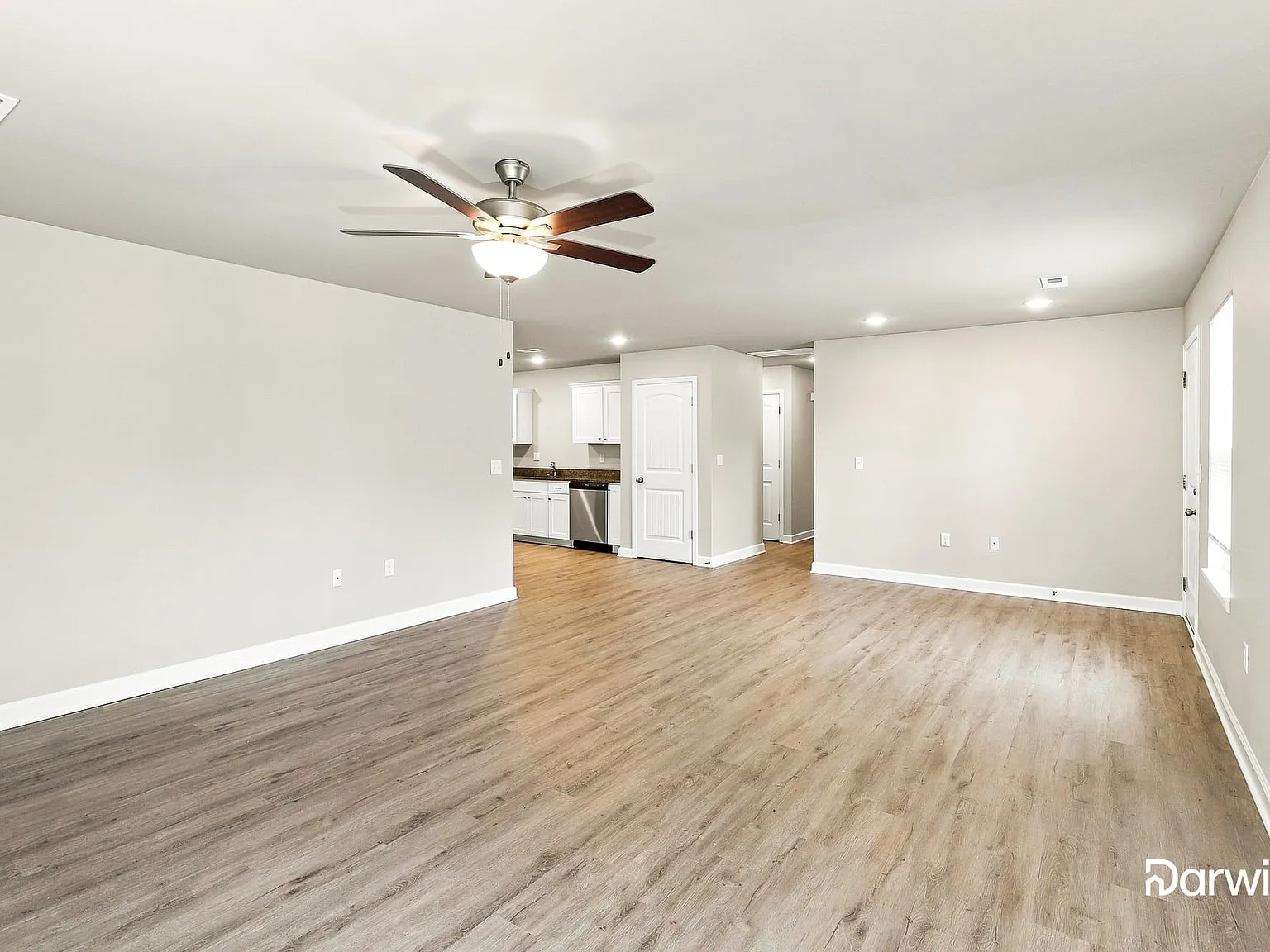 3 bed, 2.0 bath, 1253 sqft, $1,700 — Photo 4