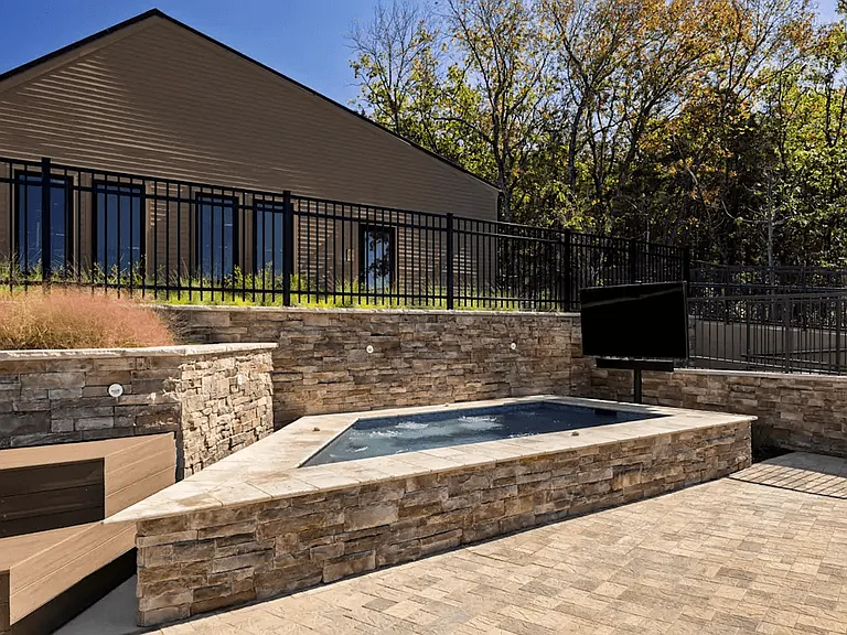 Terraces at High Mountain — Photo 3